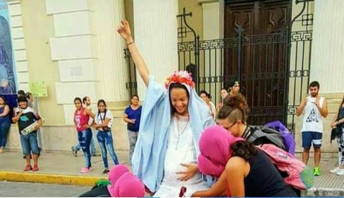Argentina: femministe e lobby LGBT tentano di bruciare la Cattedrale di Buenos Aires. Terroristi come Isis.