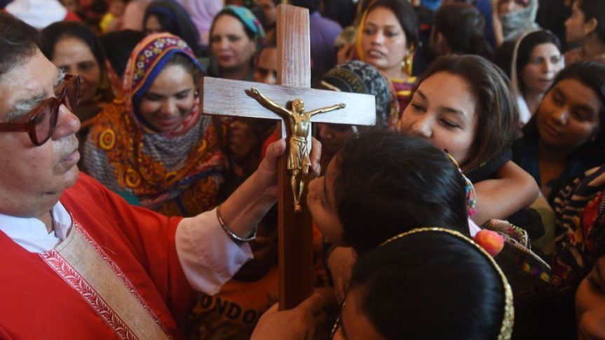 La Chiesa contro la tratta di cristiane rapite in Pakistan da sfruttatori cinesi